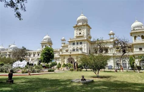 official website of lucknow university